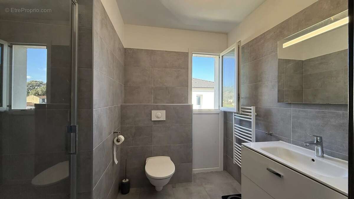 Maison à SANTA-LUCIA-DI-MORIANI