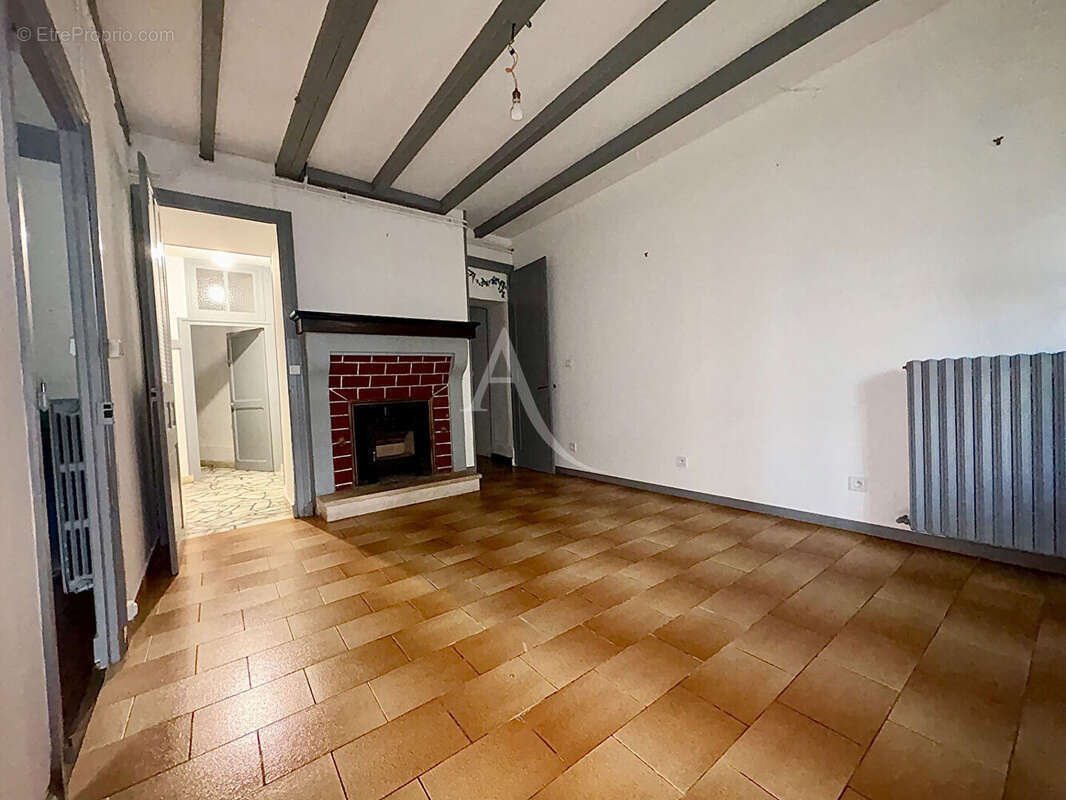 Maison à MONTMORILLON
