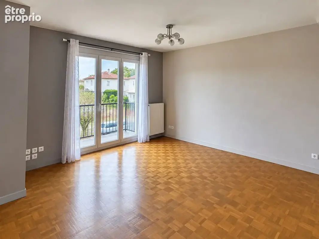A vendre mably maison mitoyenne de 4 pieces 2 chambres et un bureau - photo 4