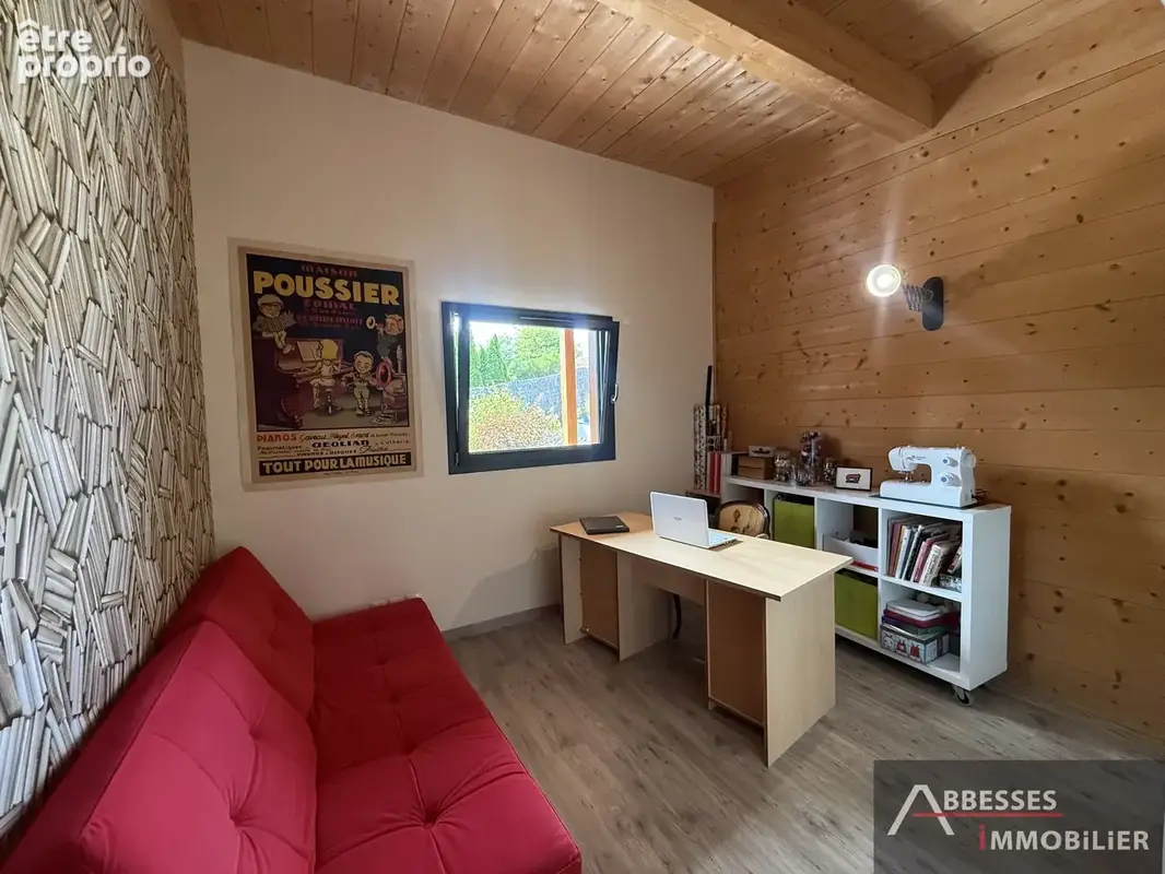 EN EXCLUSIVITÉ - A 2 min de REMIREMONT : pavillon Xilome de plain pied avec piscine et jaccuzzi. - photo 18