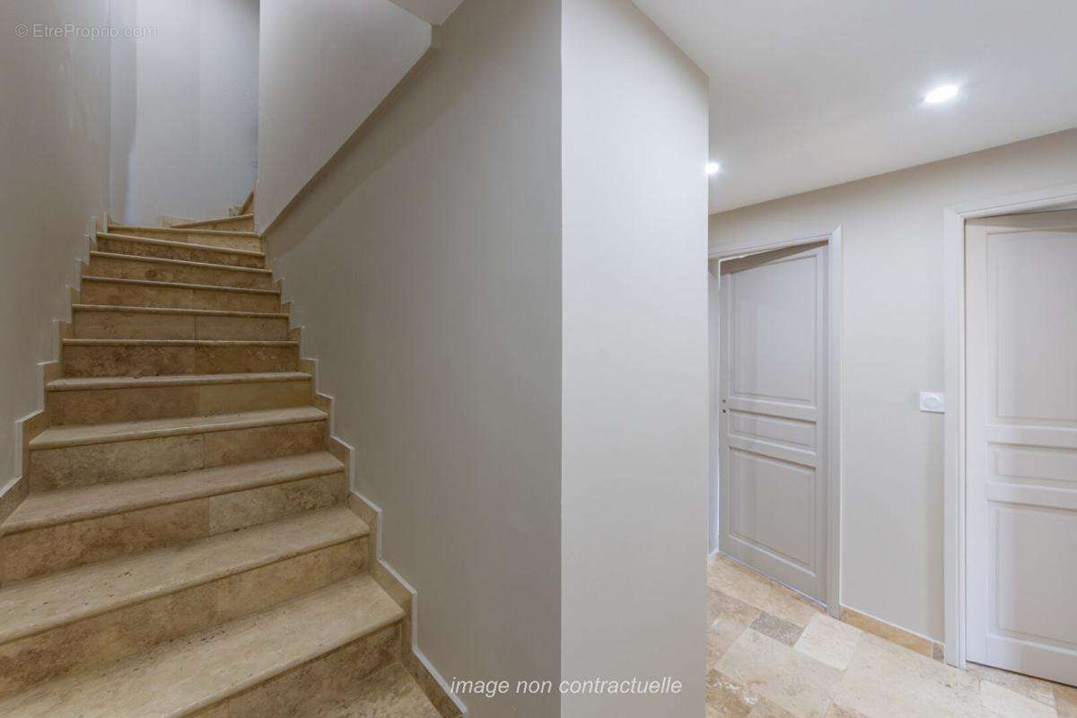 Villa mitoyenne Mougins limite Le Cannet 4 pièces 110 m2, terrasse et jardin - photo 8