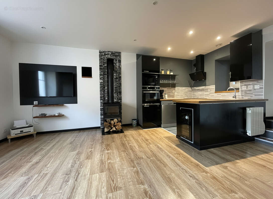 Maison à SAINT-GEREON