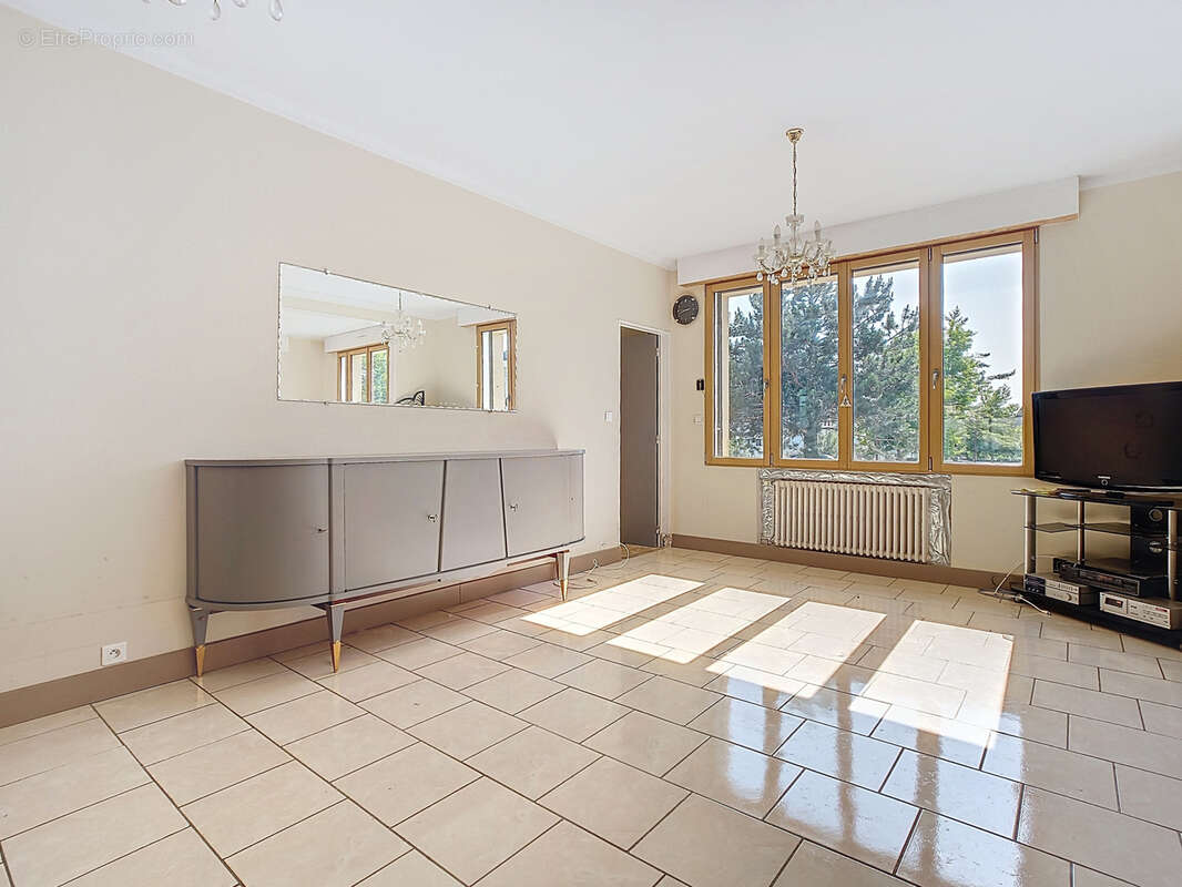 Maison à VILLERS-BOCAGE