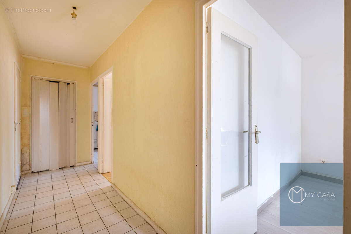 Appartement à SAINT-LAURENT-DE-MURE