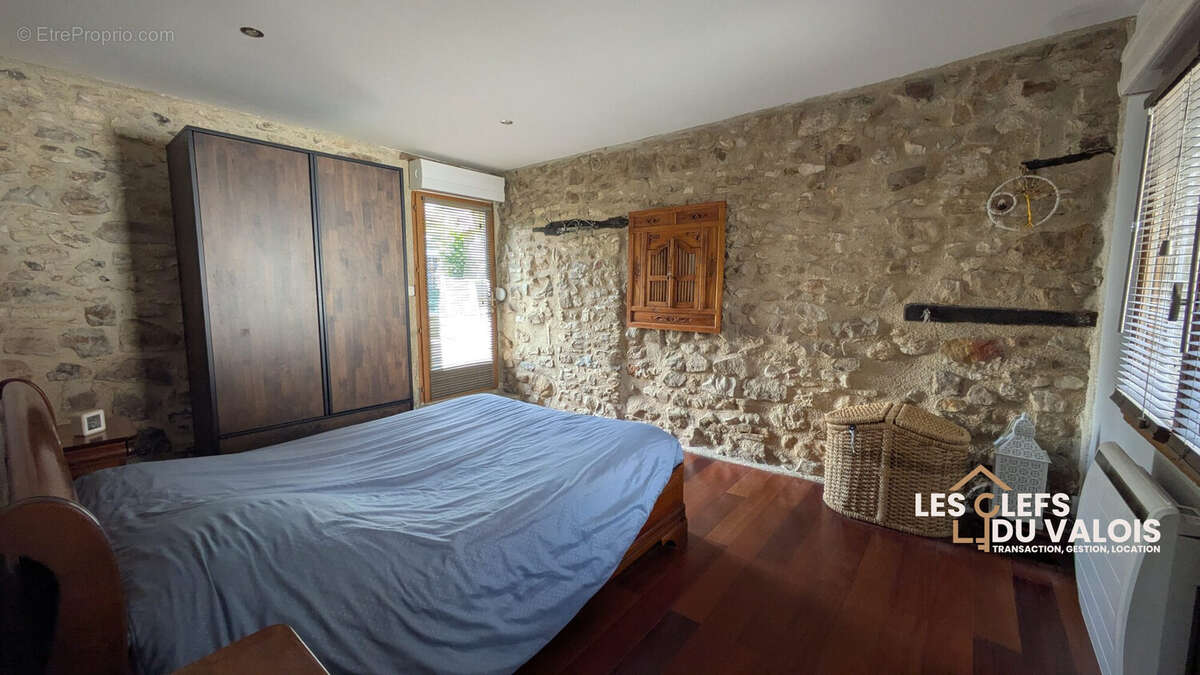 CHAMBRE 2 RDC - Maison à CREPY-EN-VALOIS