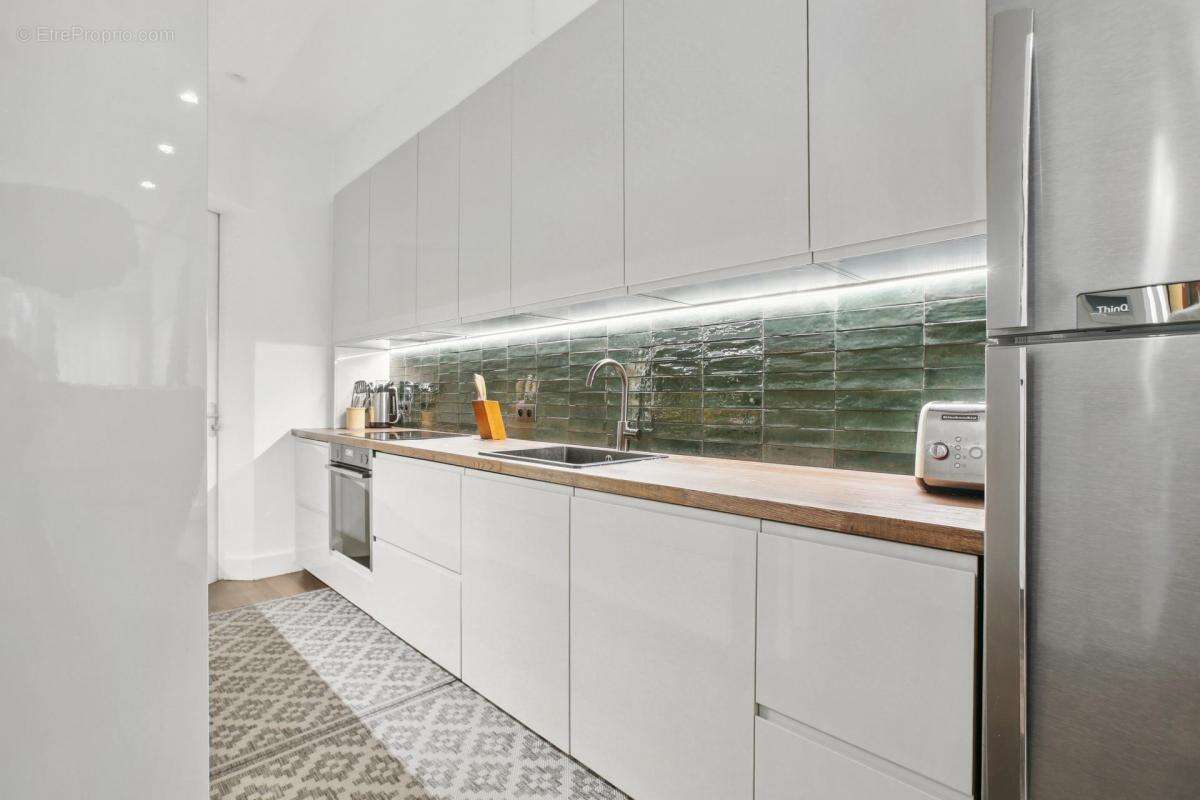 Appartement à NEUILLY-SUR-SEINE