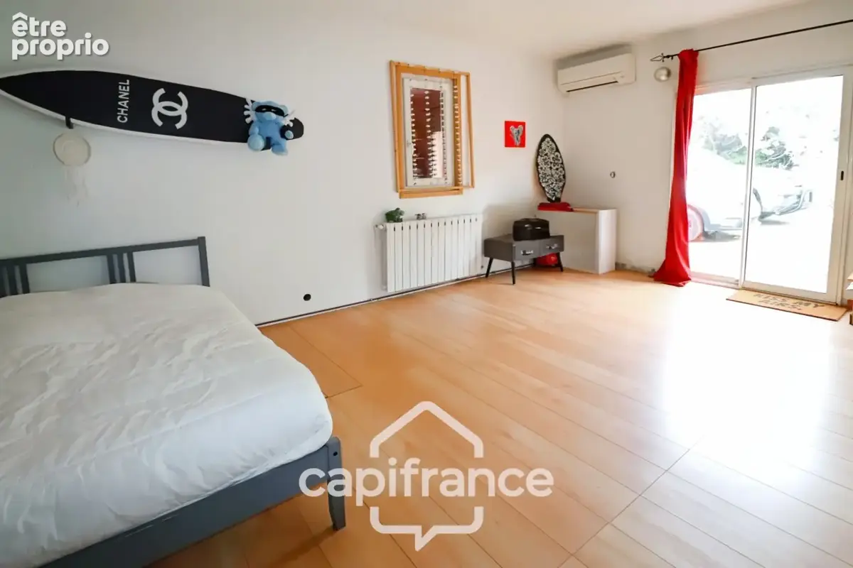 Maison à vendre 7 pièces LA CADIERE D'AZUR (83) - photo 8