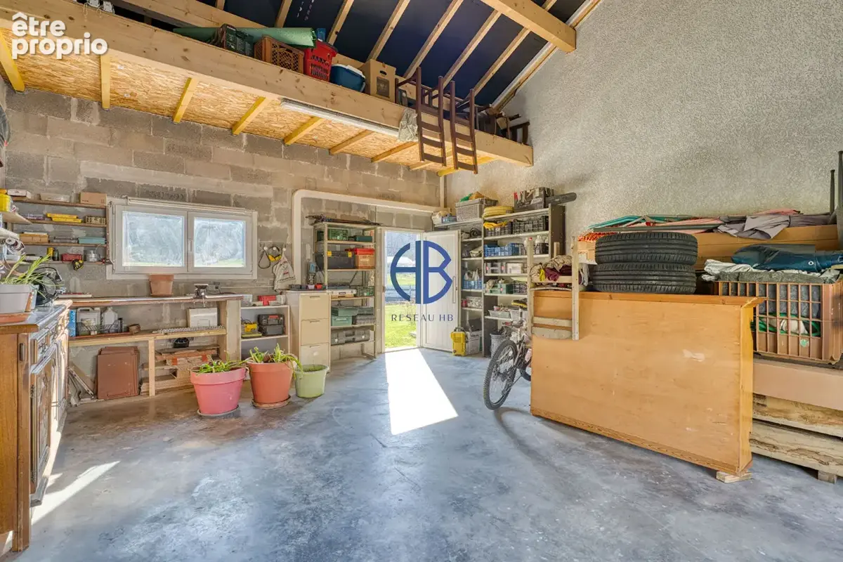 Plain pied récent avec garage complètement clos - photo 9