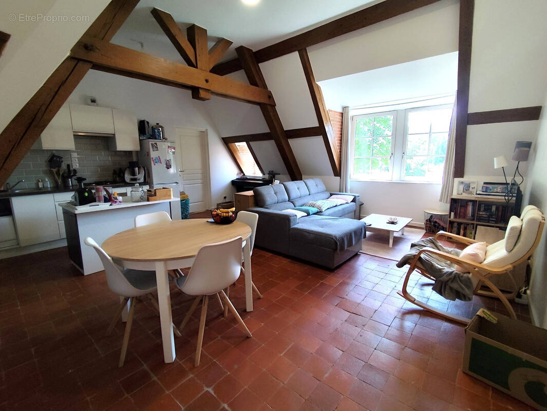 Appartement à CHAZEY-BONS