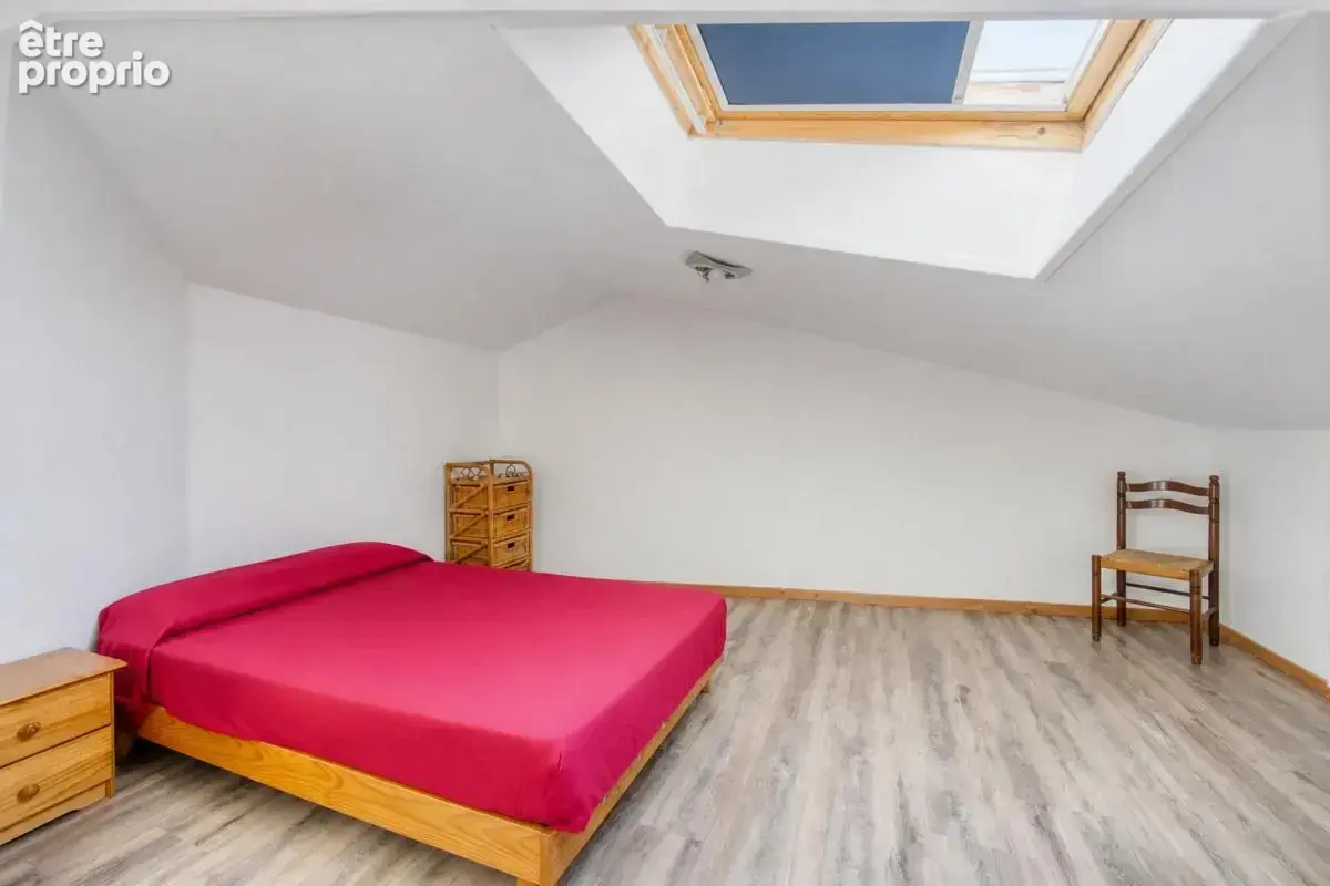 17700 VOUHÉ – ANCIENNE FORGE RÉNOVÉE – 239 M² - Gîte - Piscine - photo 8