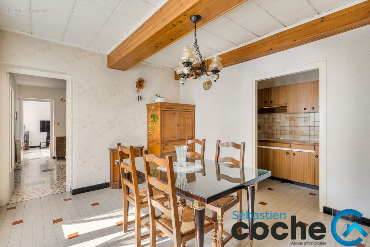 Maison à SAINT-BONNET-DE-MURE