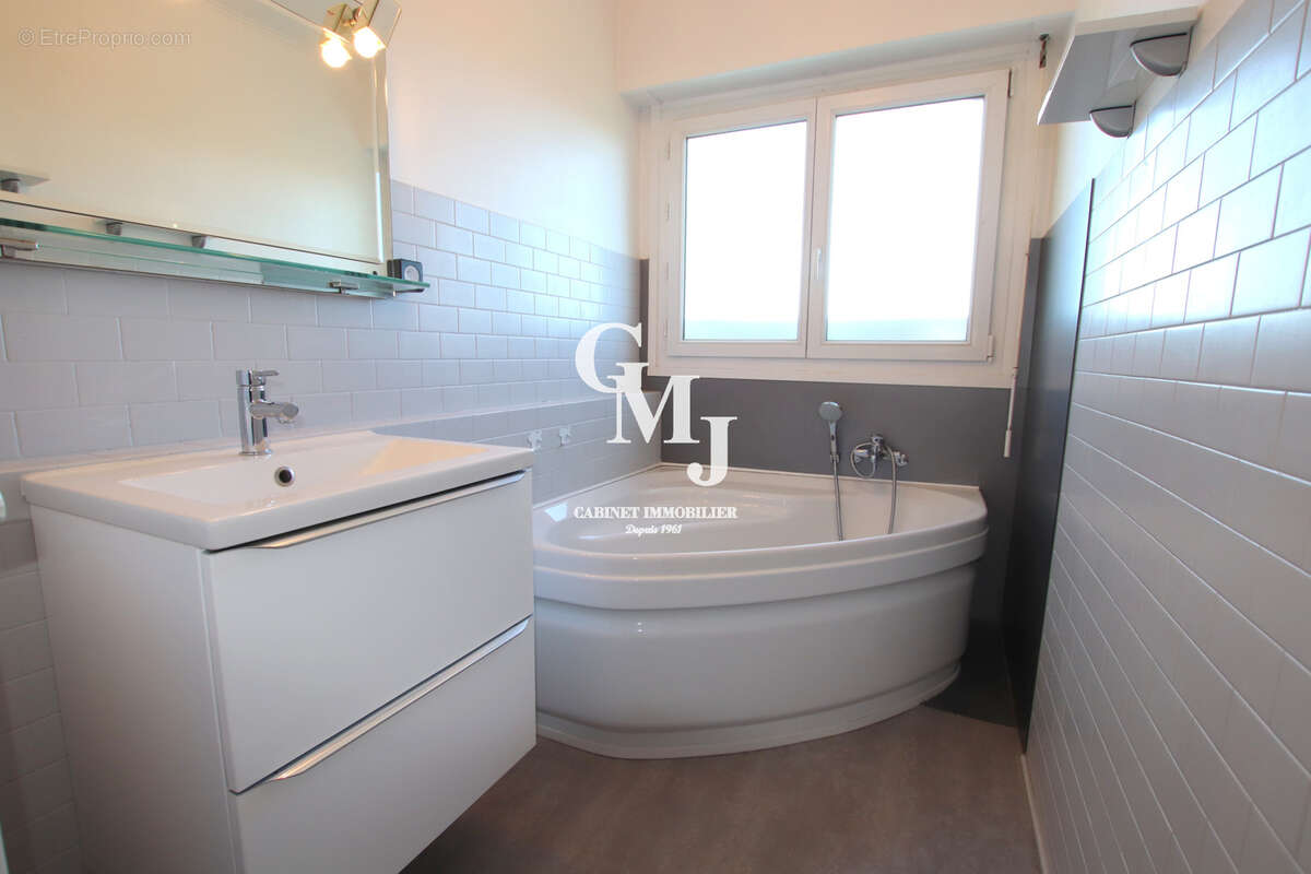 Appartement à SAINT-RAPHAEL