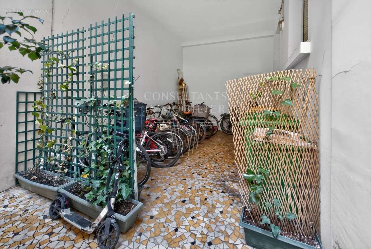 Appartement à PARIS-16E