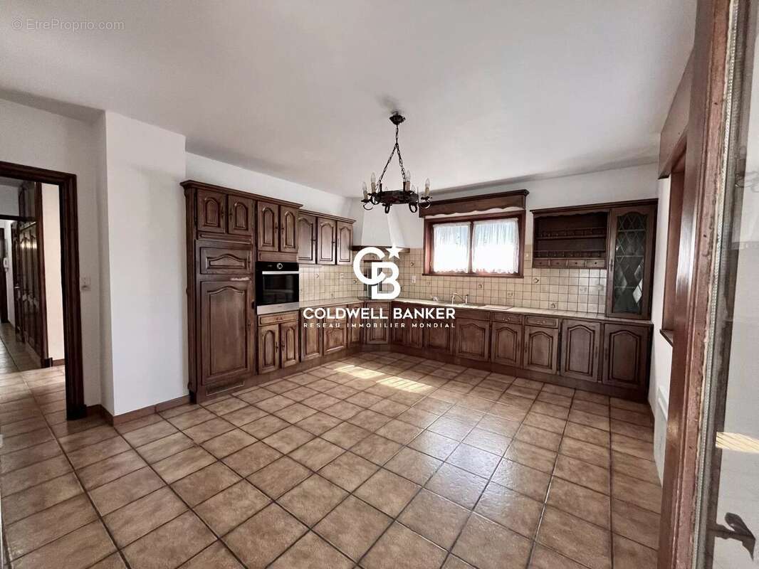 Appartement avec combles aménageables proche gare d'Annemasse - photo 2