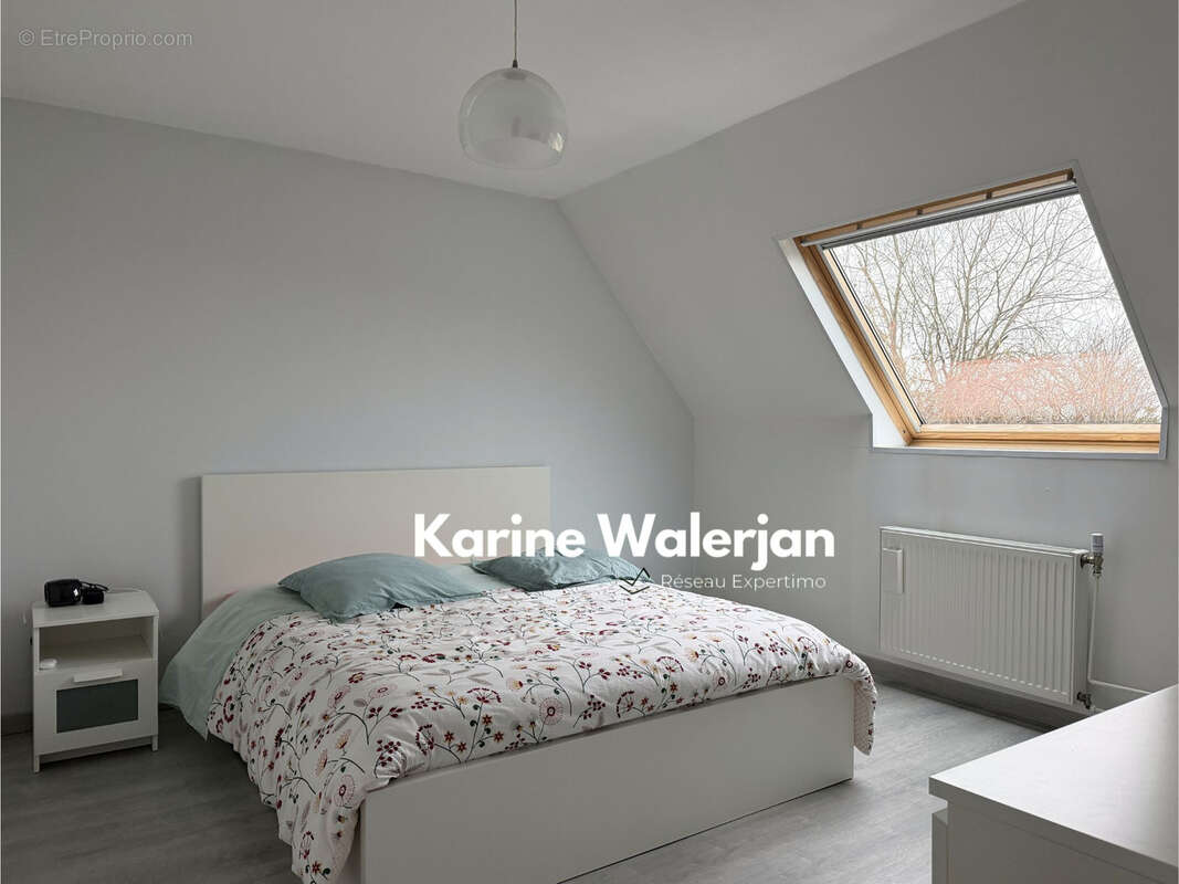 Maison à COURRIERES