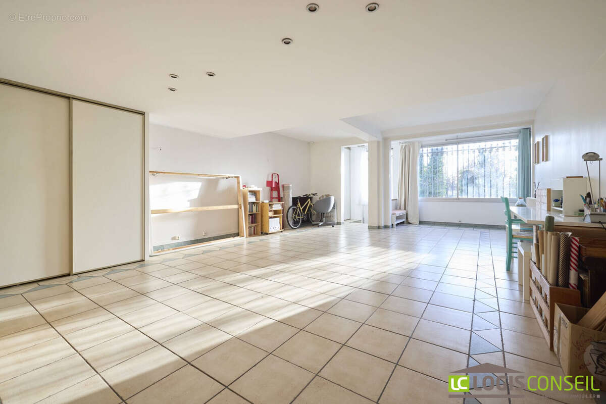 Appartement à BOURG-LA-REINE