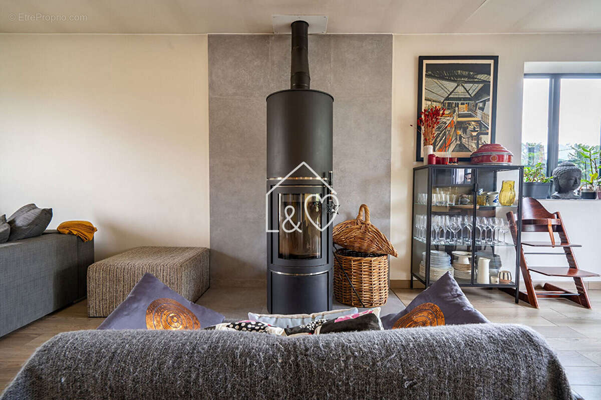 Maison à SAINT-ETIENNE-DE-MONTLUC