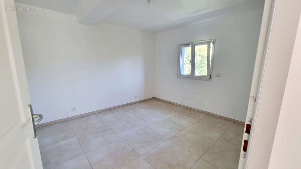 Maison à CONDAMINE
