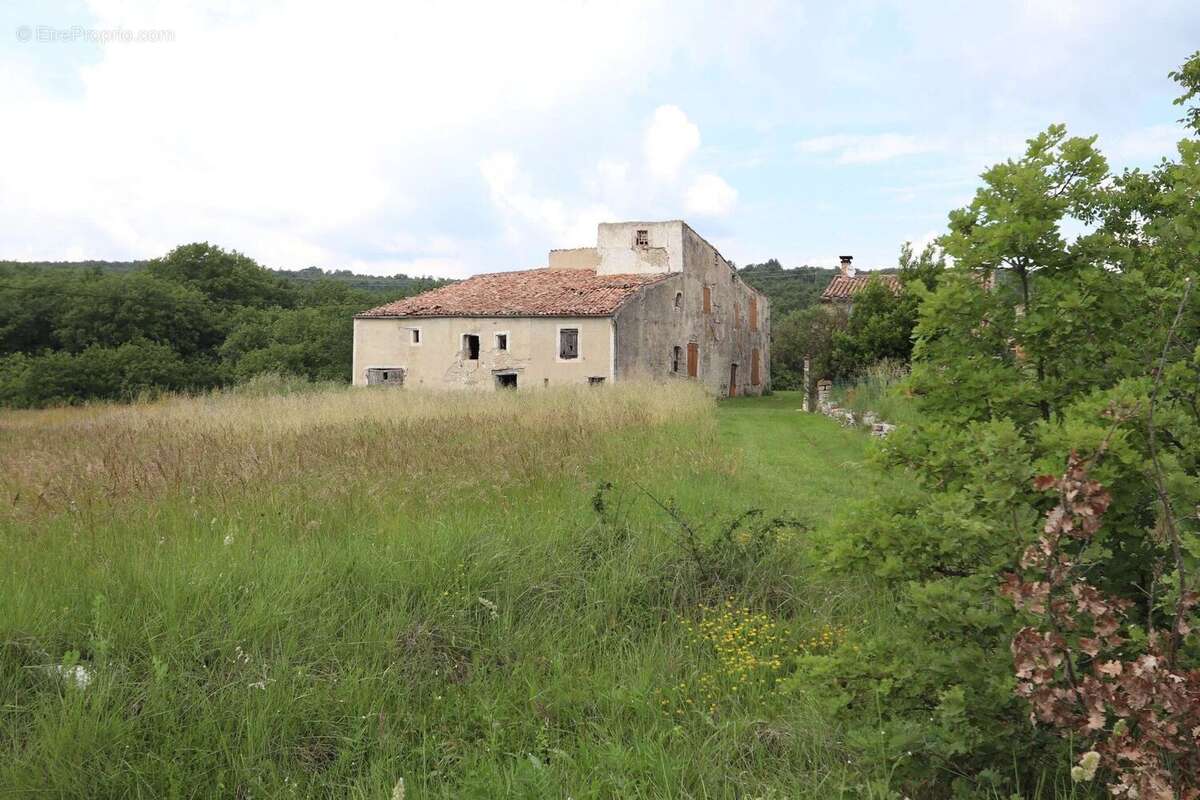 Vente Maison Viens(84750) 850 000ï¿œ - photo 8