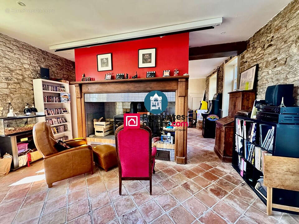 Maison à SAINT-MARTIN-BOULOGNE