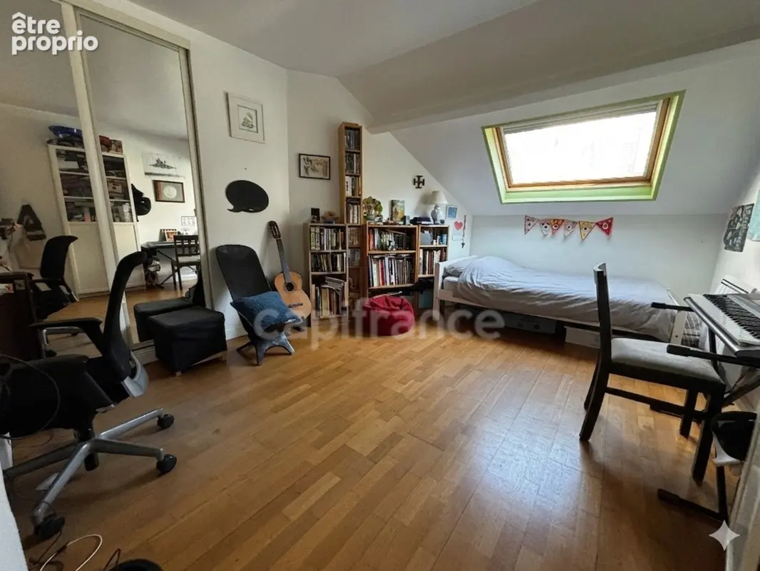 Maison lumineuse 6 pièces avec deux terrasses orientées sud - Limite Issy les Moulineaux et Paris - photo 8