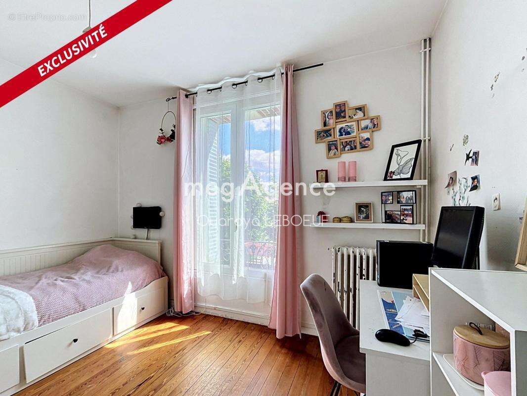 Maison ancienne de charme – 5 chambres, dépendance et jardin - photo 10