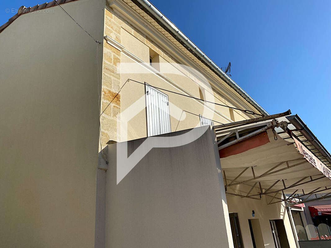 Maison à SAINT-SEURIN-SUR-L&#039;ISLE