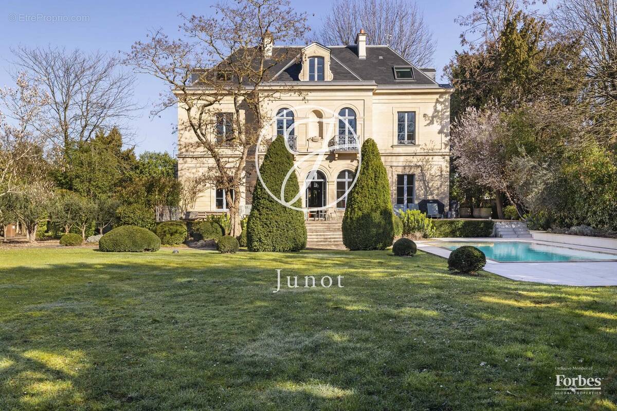 Maison à CROISSY-SUR-SEINE