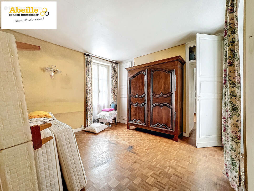 Maison à SAINT-SULPICE-DE-FAVIERES