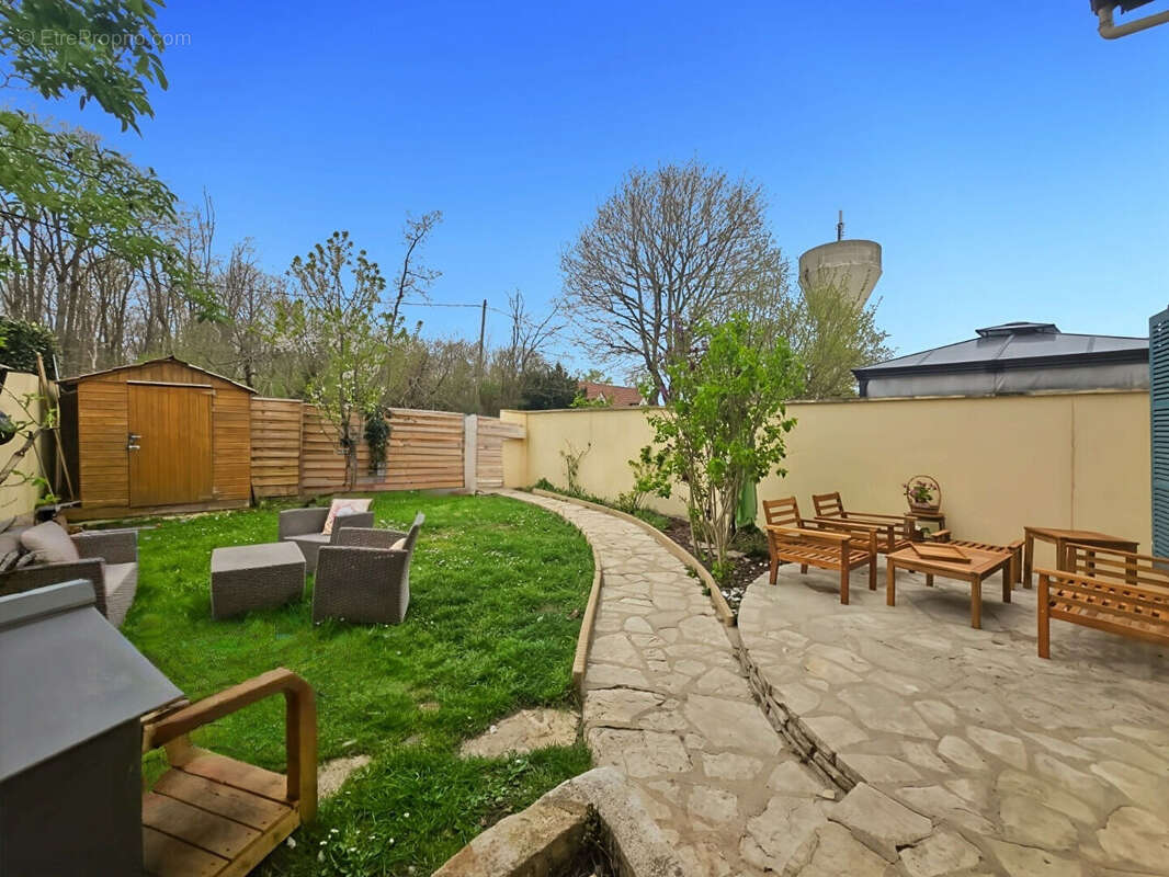 Maison à DAMMARIE-LES-LYS