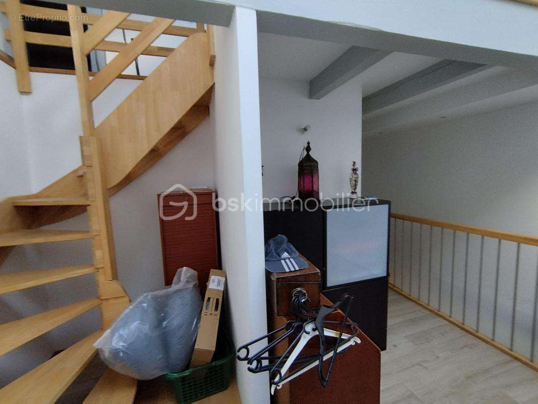 appartement et local commercial - photo 7