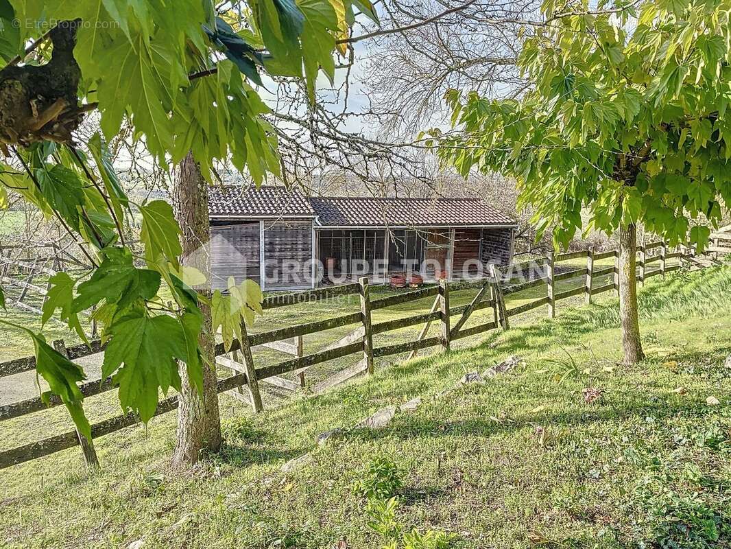 Maison à DREMIL-LAFAGE