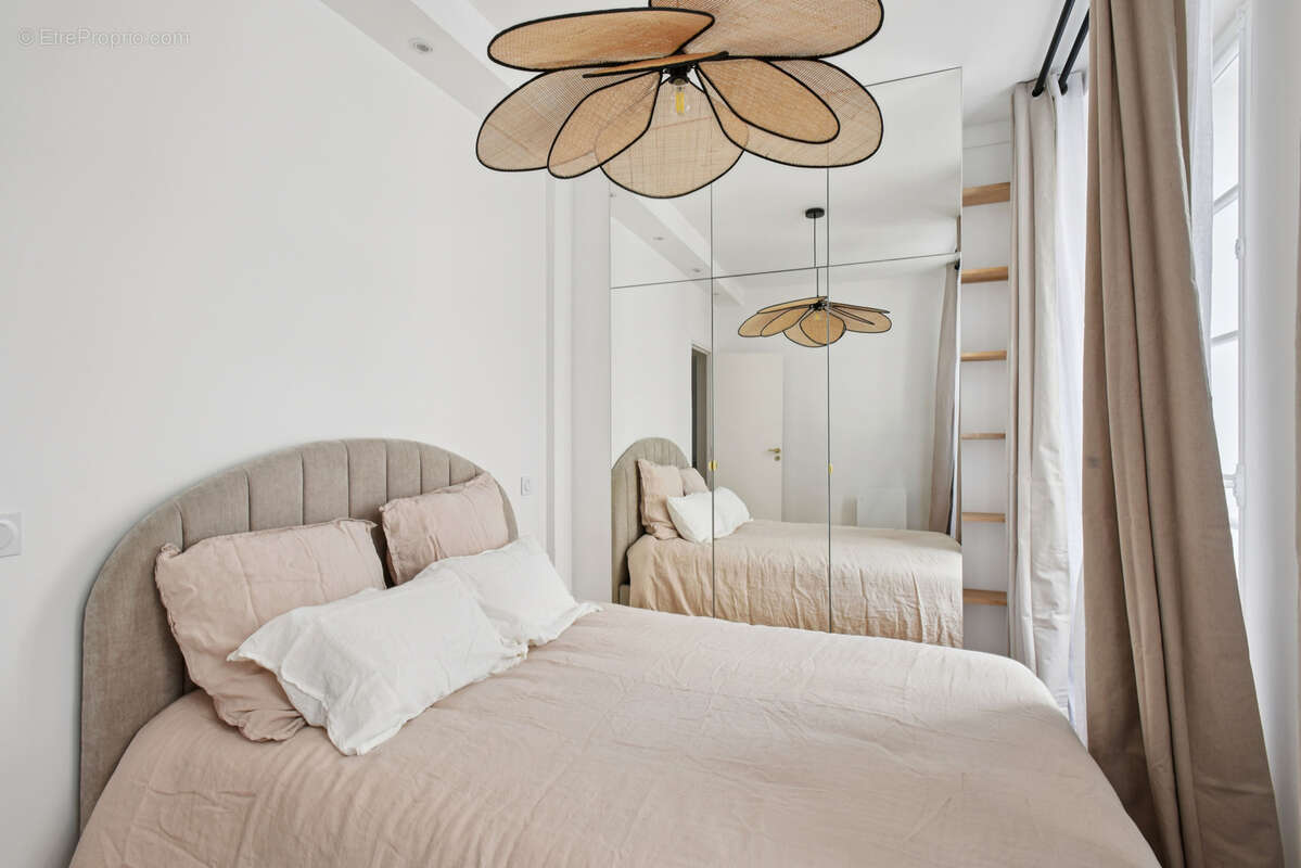 Appartement à PARIS-2E