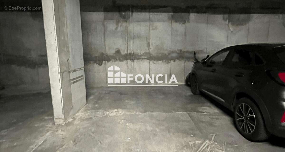 Parking à BORDEAUX