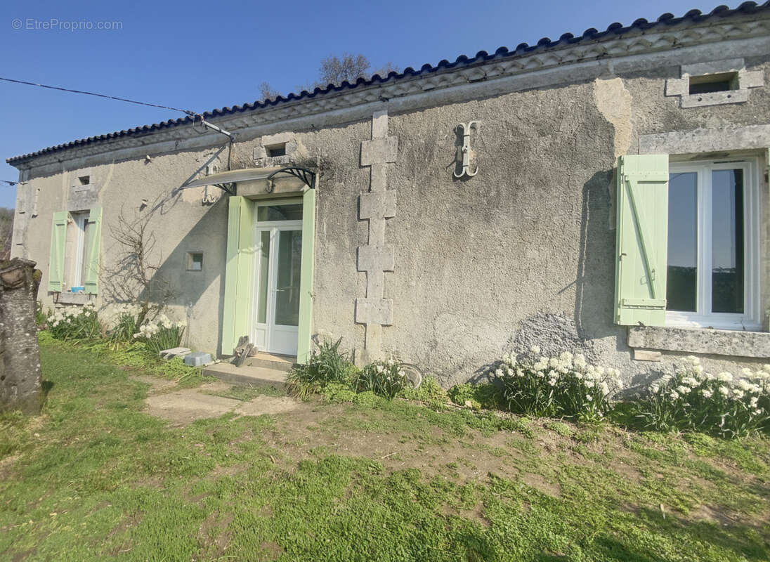 Maison à SAINT-PAUL-DE-SERRE