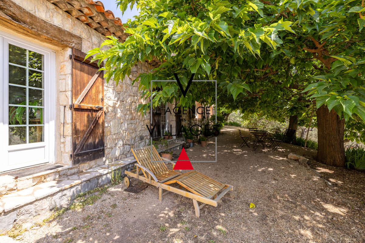 Maison à SAINT-CEZAIRE-SUR-SIAGNE