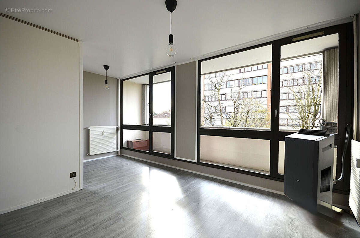 Appartement Villeurbanne 2 pièce(s) 40 m2 Laurent bonnevay - photo 4