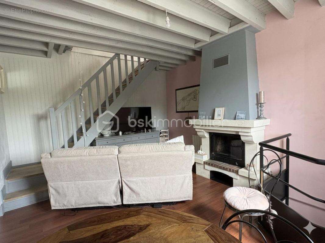 Dans un secteur recherché Maison en Pierres du Vexin - photo 6