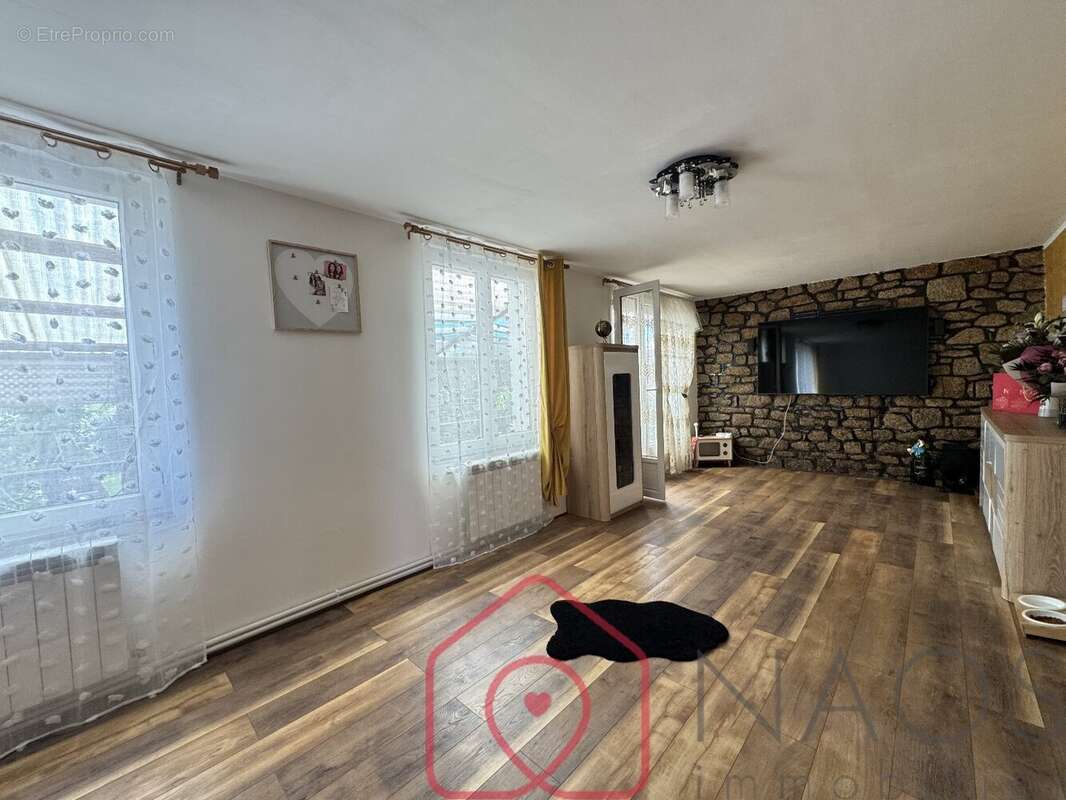 Maison de ville rénovée de 119 m²  À deux pas du centre-ville de Pontivy 212000 FAI - photo 18