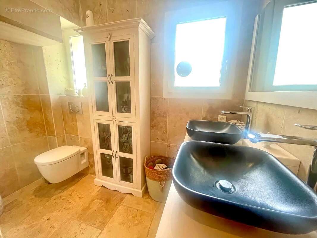 Appartement à ROQUEBRUNE-CAP-MARTIN