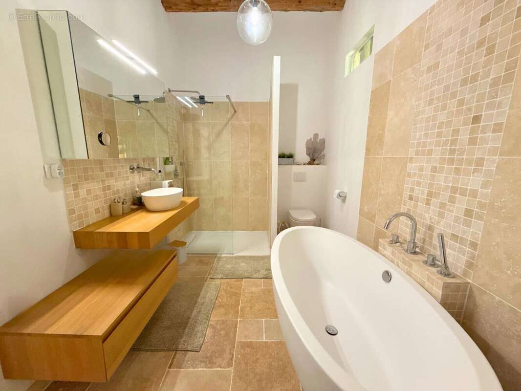 Maison à LE THOLONET