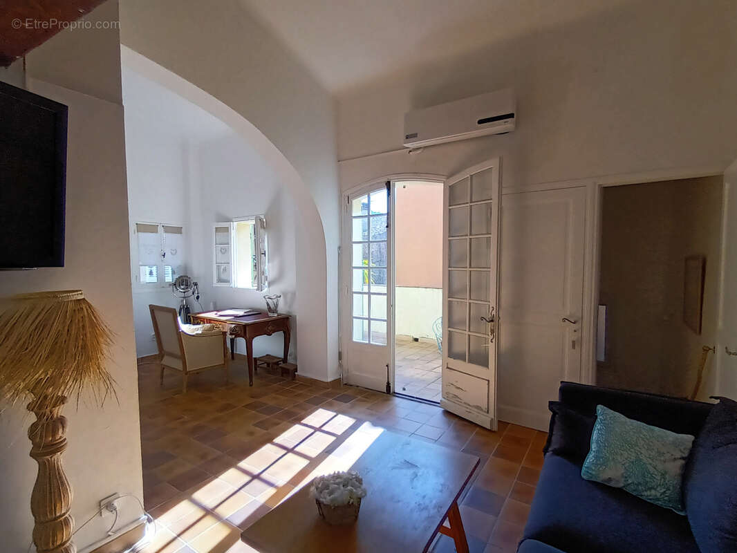 Maison à BORMES-LES-MIMOSAS