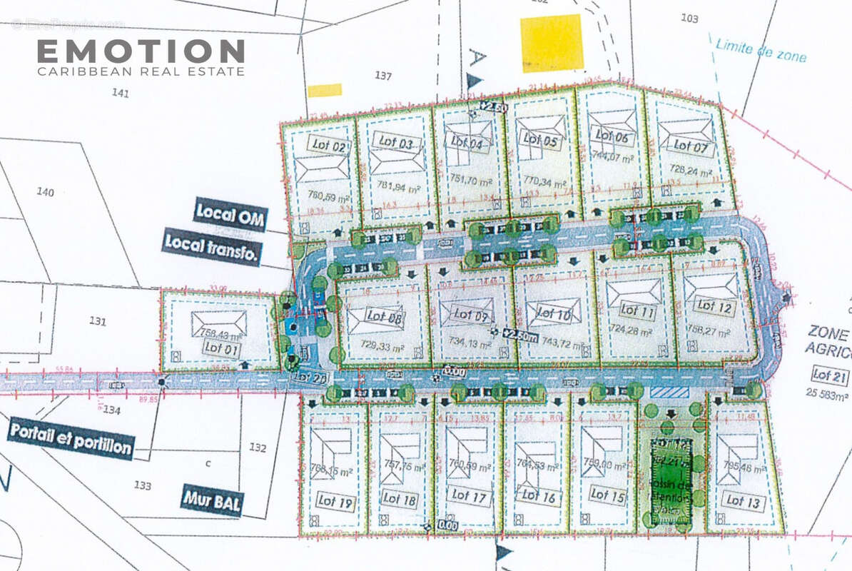 Terrain à PETIT-CANAL