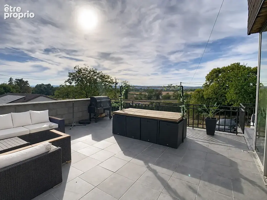 Maison lumineuse avec vue sur le mâconnais-01190 ARBIGNY - photo 12