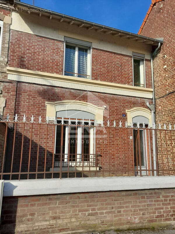 Maison à CHAUNY