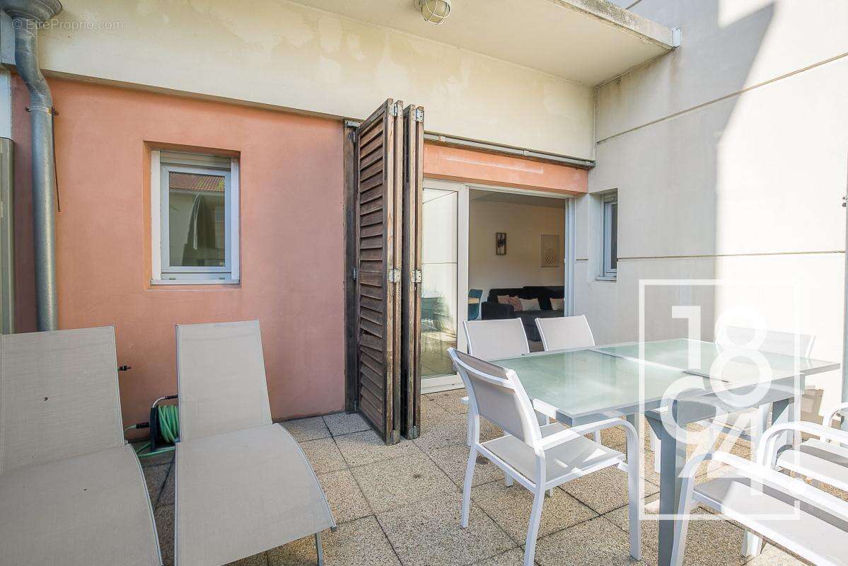 Appartement à MARSEILLE-8E