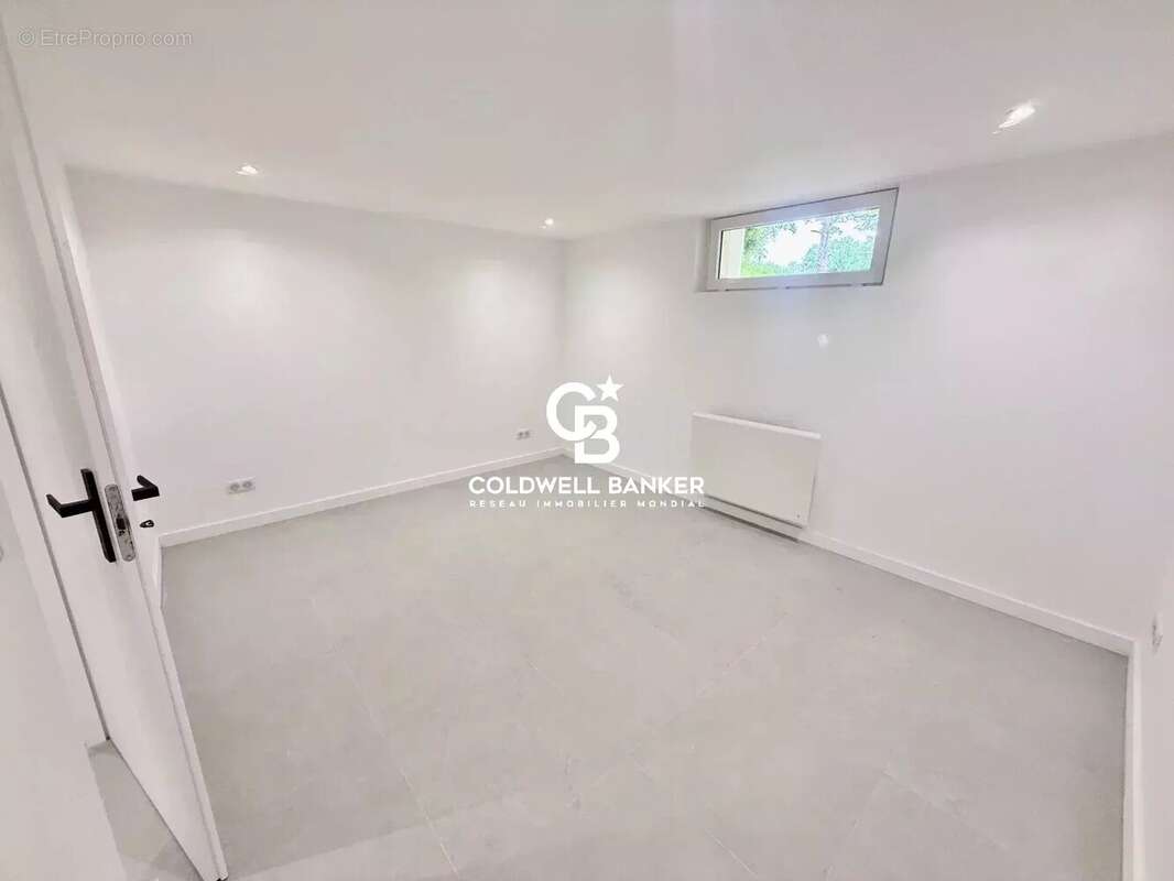 Maison à PREVESSIN-MOENS