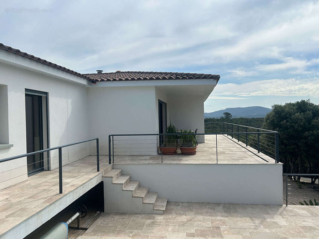 Neoules : villa de prestige moderne vue panoramique & calme absolu - photo 10