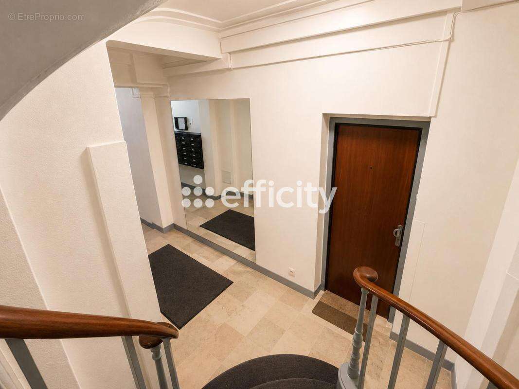 Appartement à PARIS-7E