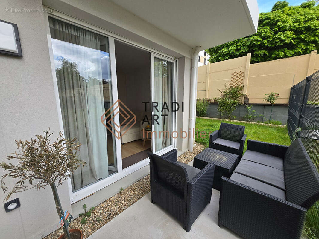 Appartement à SAINTE-GENEVIEVE-DES-BOIS